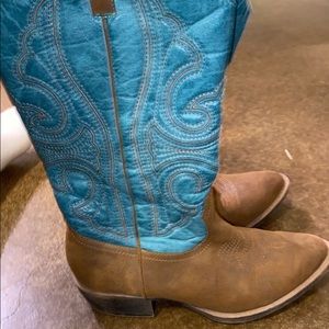 Super cute cowgirl boots!!!